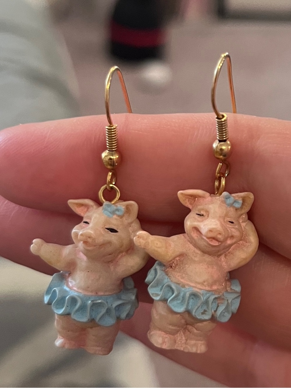Vintage 80s 90s Dancing Pig Earrings Blue Tutu Bows Novelty Kitsch Dangle
